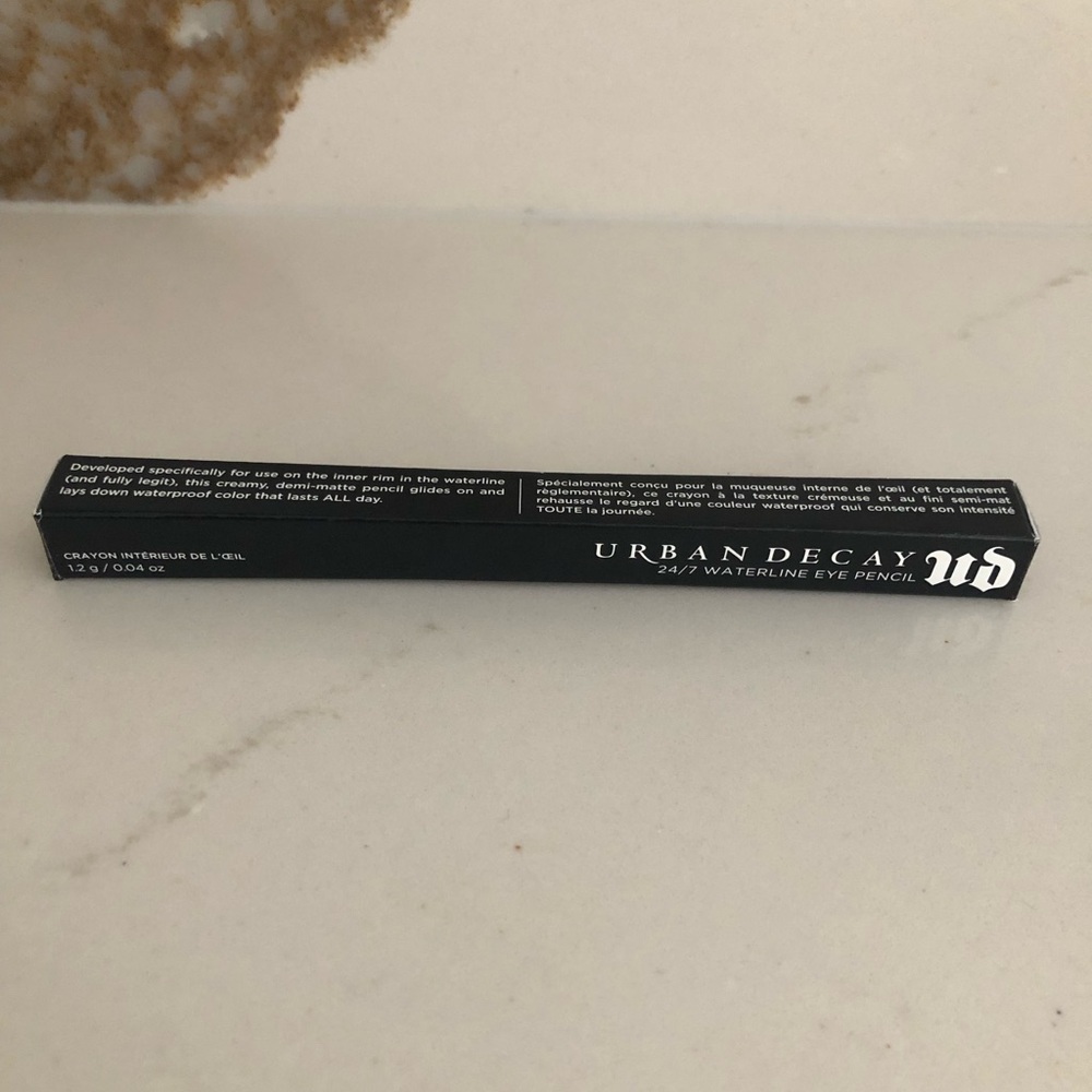 Urban Decay 24/7 Waterline Eye Pencil - Shade: Legend (Matte Black) - BNIB